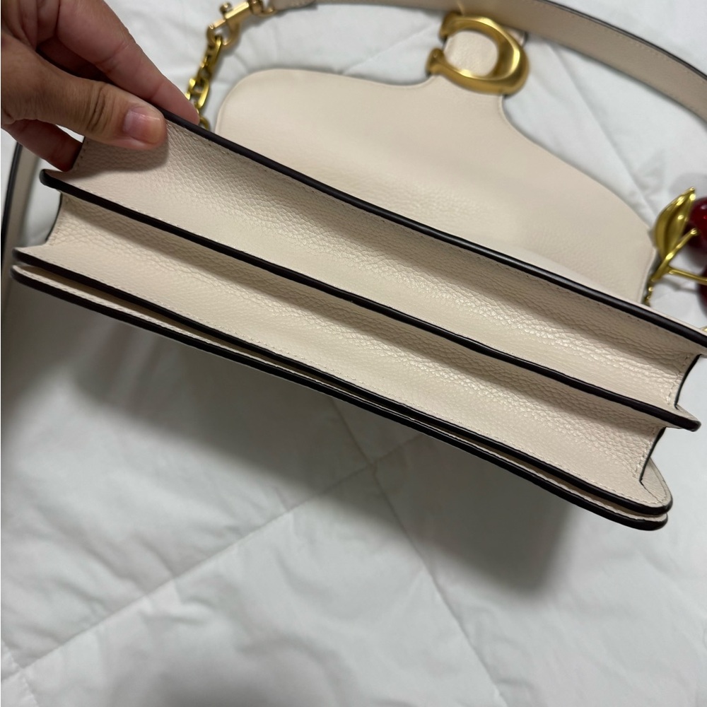 Coach Tabby 26 Shoulder Bag - Picture 6 of 7